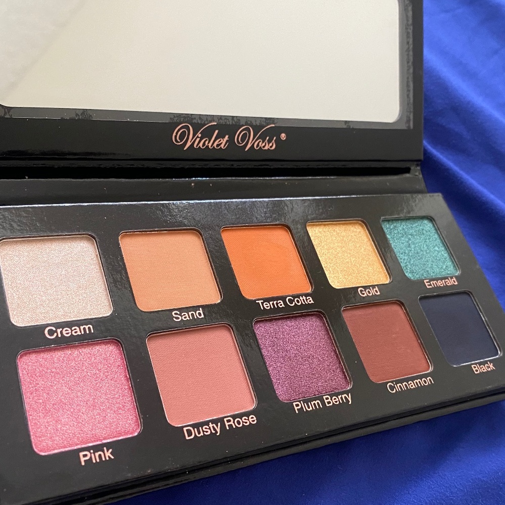 VIOLET VOSS MAKEUP palette (NEW)